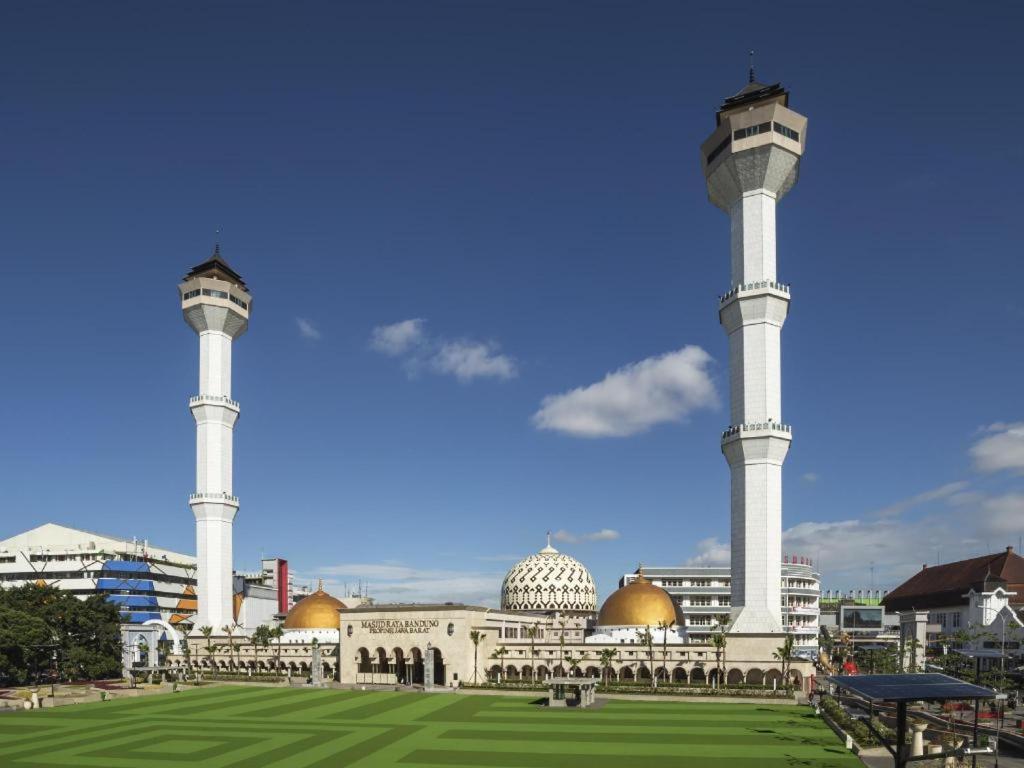Super Oyo 2672 Bee M Syariah Hotell Bandung Eksteriør bilde