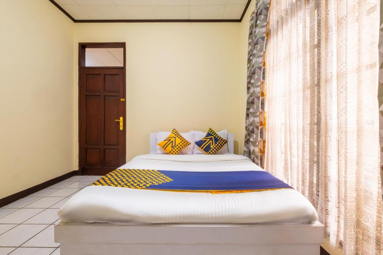 Super Oyo 2672 Bee M Syariah Hotell Bandung Eksteriør bilde